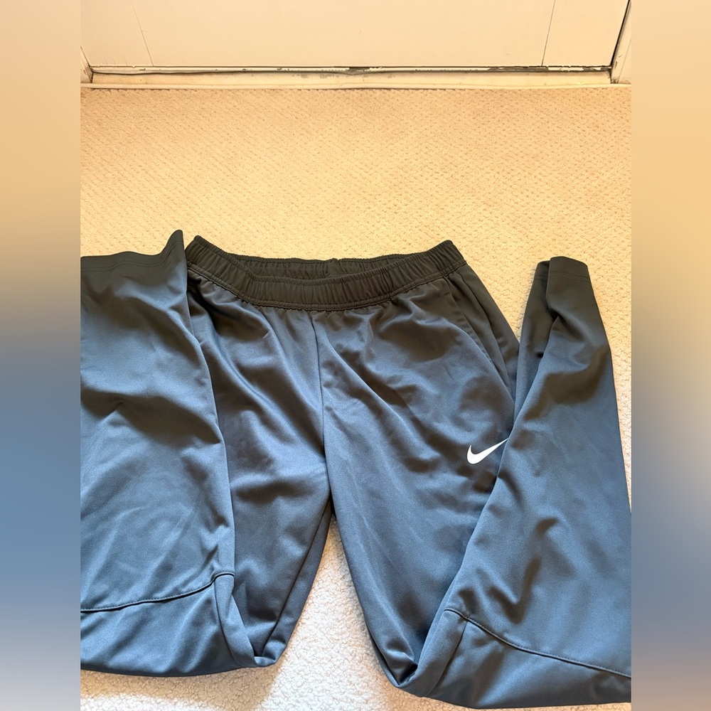 Nike men’s Charcoal Gray Joggers